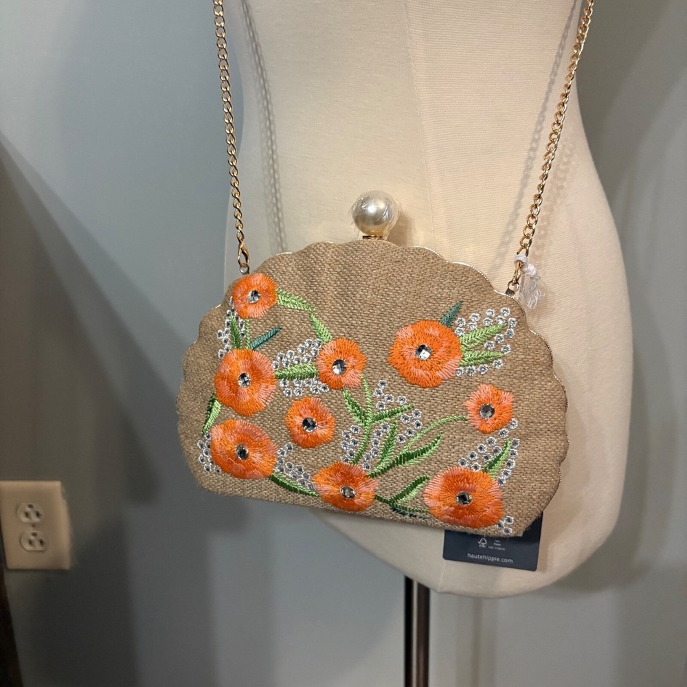 NWT Haute‎ Hippie Clamshell Jute w/ Orange Embroidered Flowers Rhinestones Purse - Picture 3 of 9